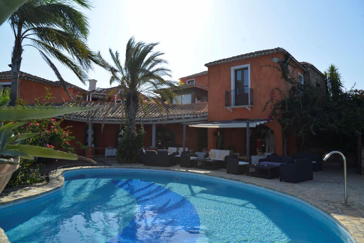 93-camera-superior-3_room_carousel